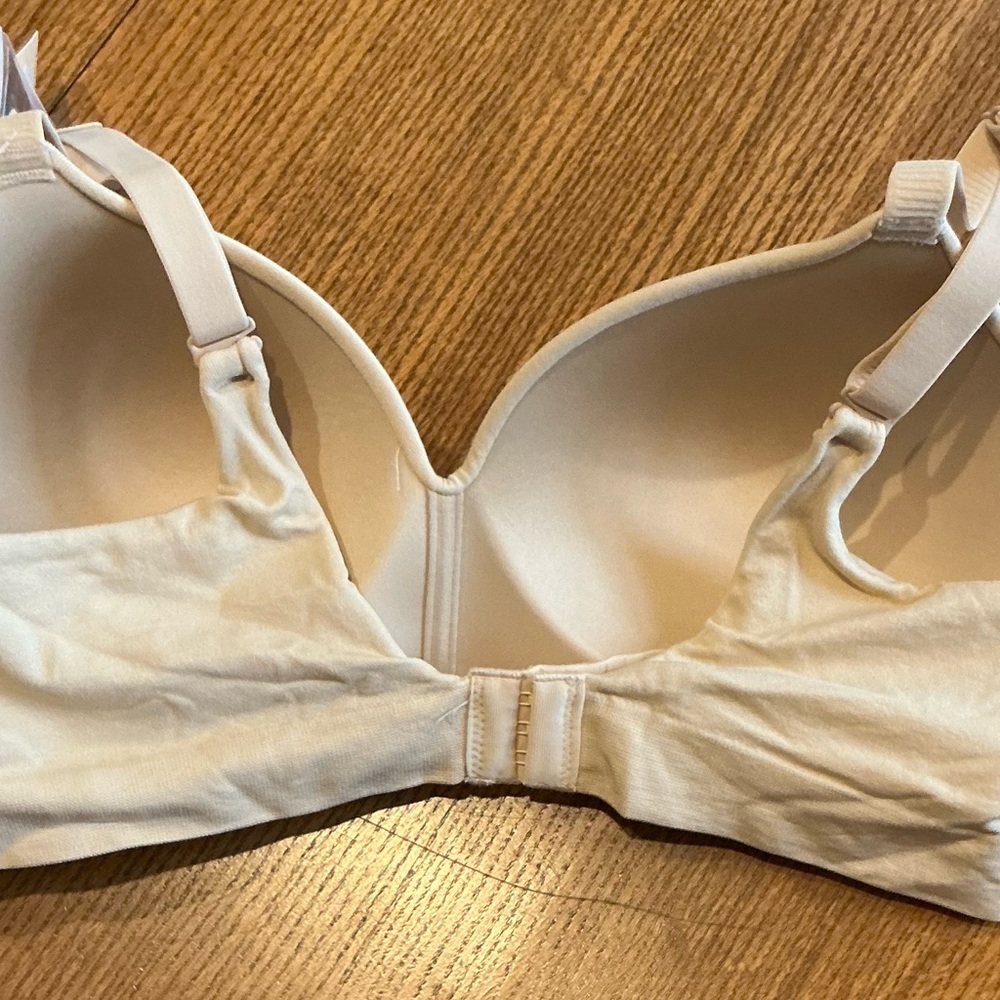 Set Of Two Truekind Supportive Comfort Wireless Shaping Bras Size L Beige New - Picture 10 of 13